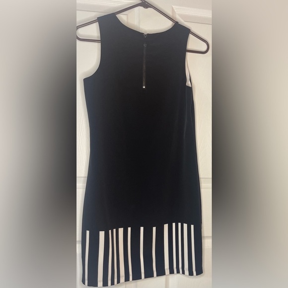 Vince Camuto black and white shift dress - Picture 2 of 4